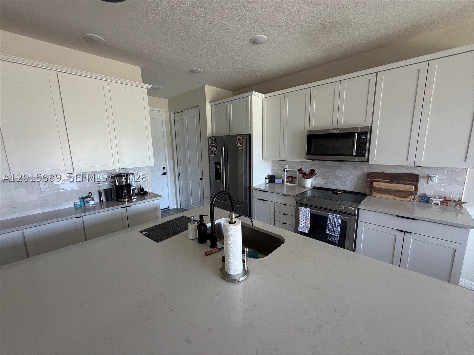 2162 Appleton Cir N