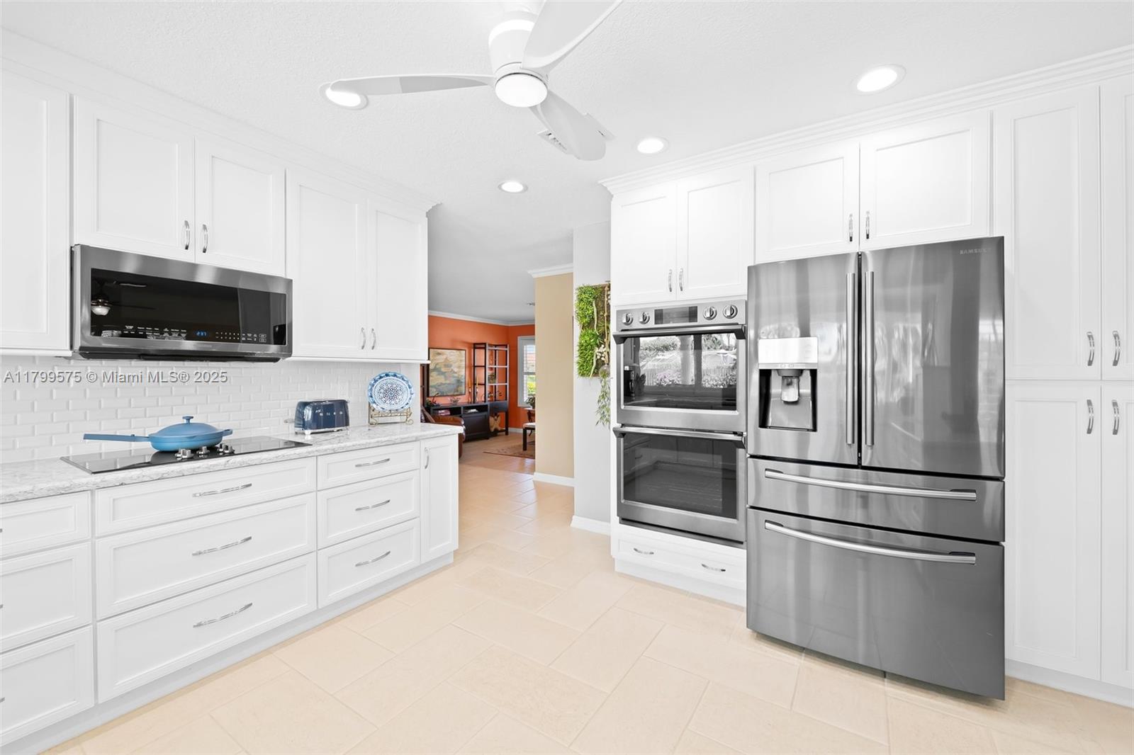 HOLLYWOOD HILLS AMEN PLAT - Residential