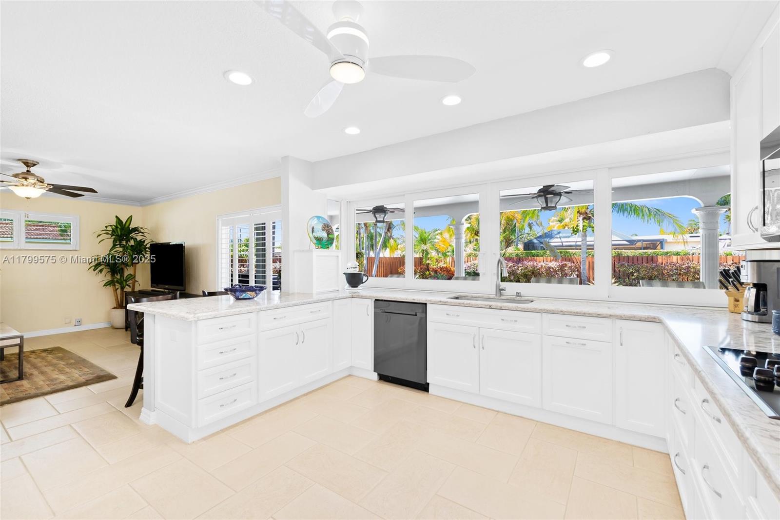 HOLLYWOOD HILLS AMEN PLAT - Residential