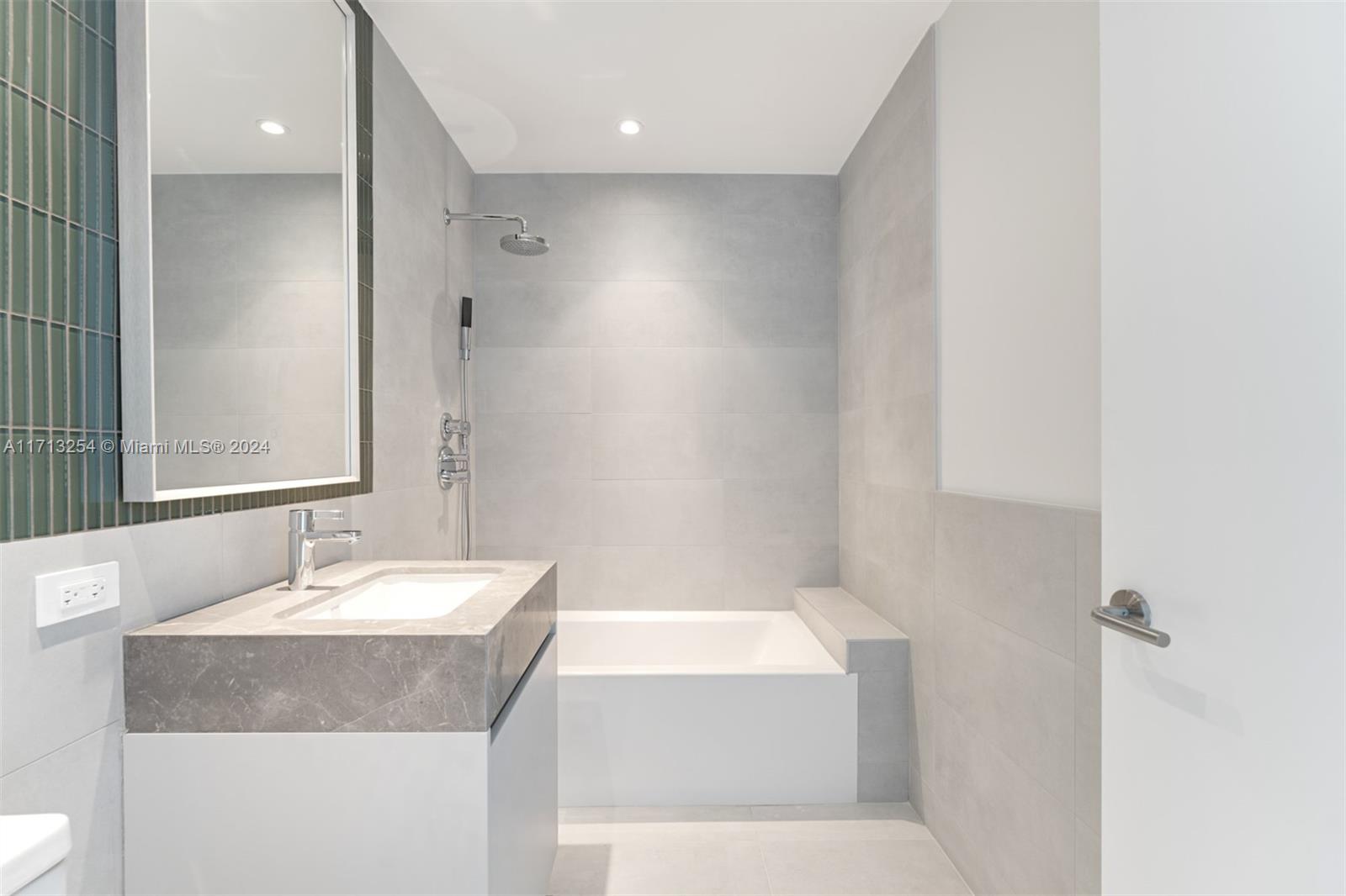 Five Park Miami Beach - Residential