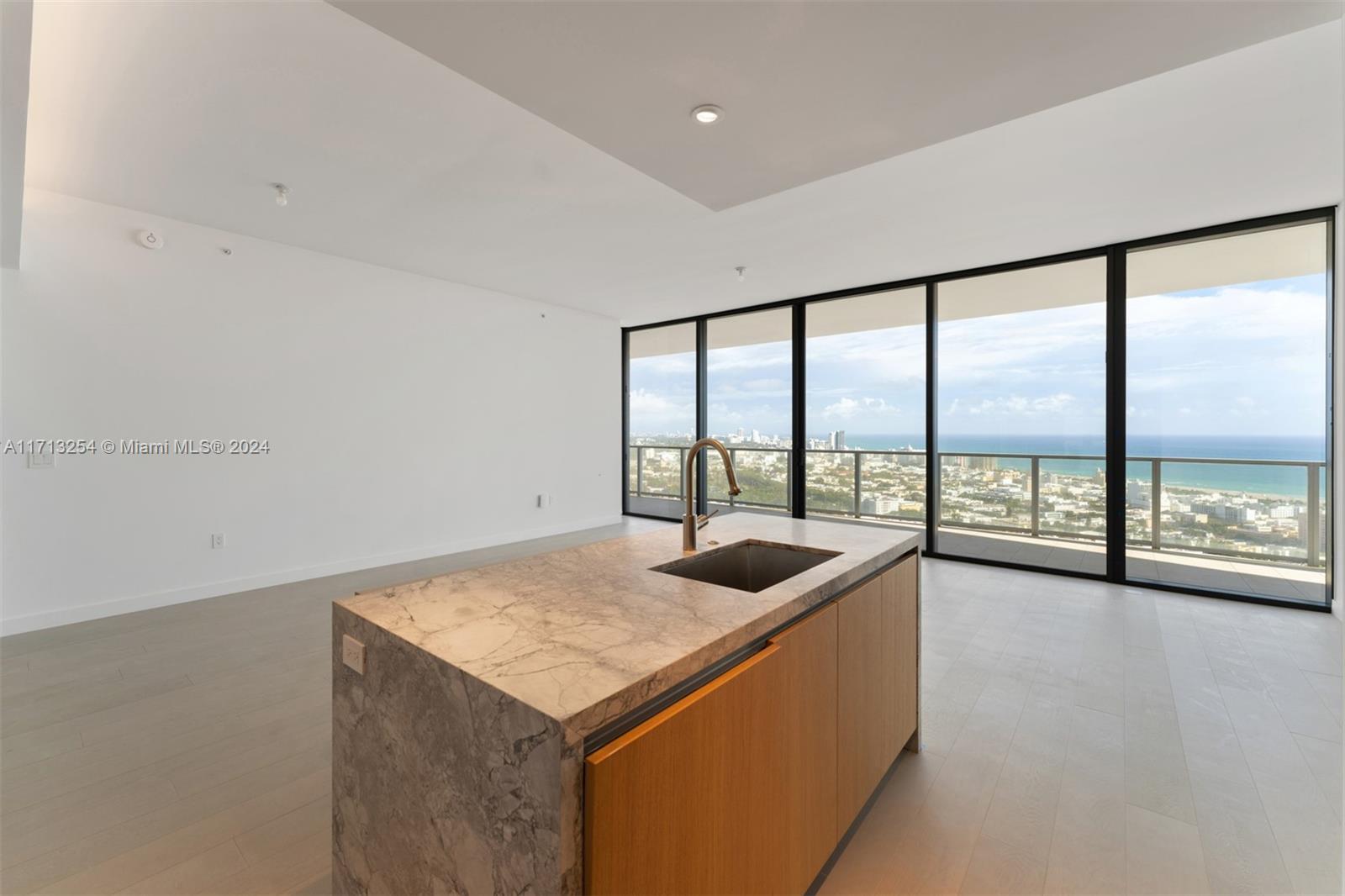 Five Park Miami Beach - Residential