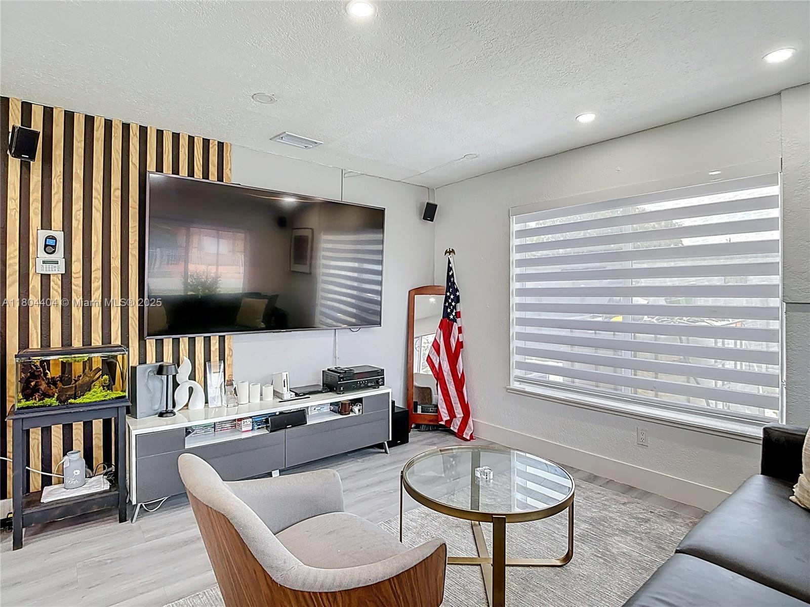 LAKE LUCERNE SEC 4 - Residential