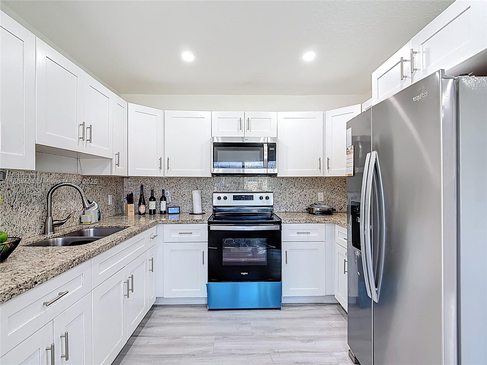 LAKE LUCERNE SEC 4 - Residential