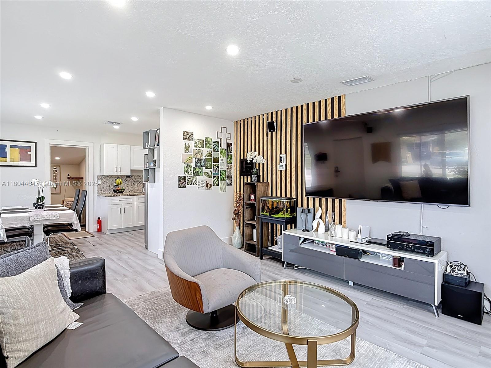 LAKE LUCERNE SEC 4 - Residential
