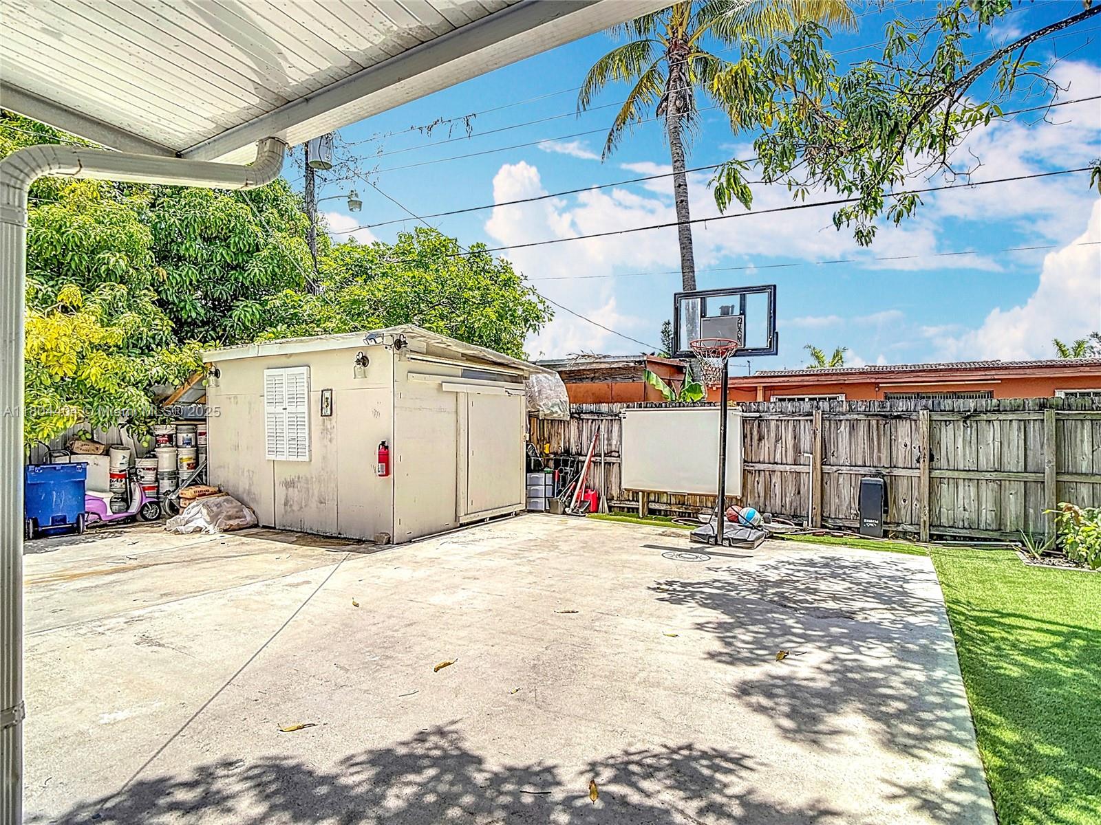 LAKE LUCERNE SEC 4 - Residential