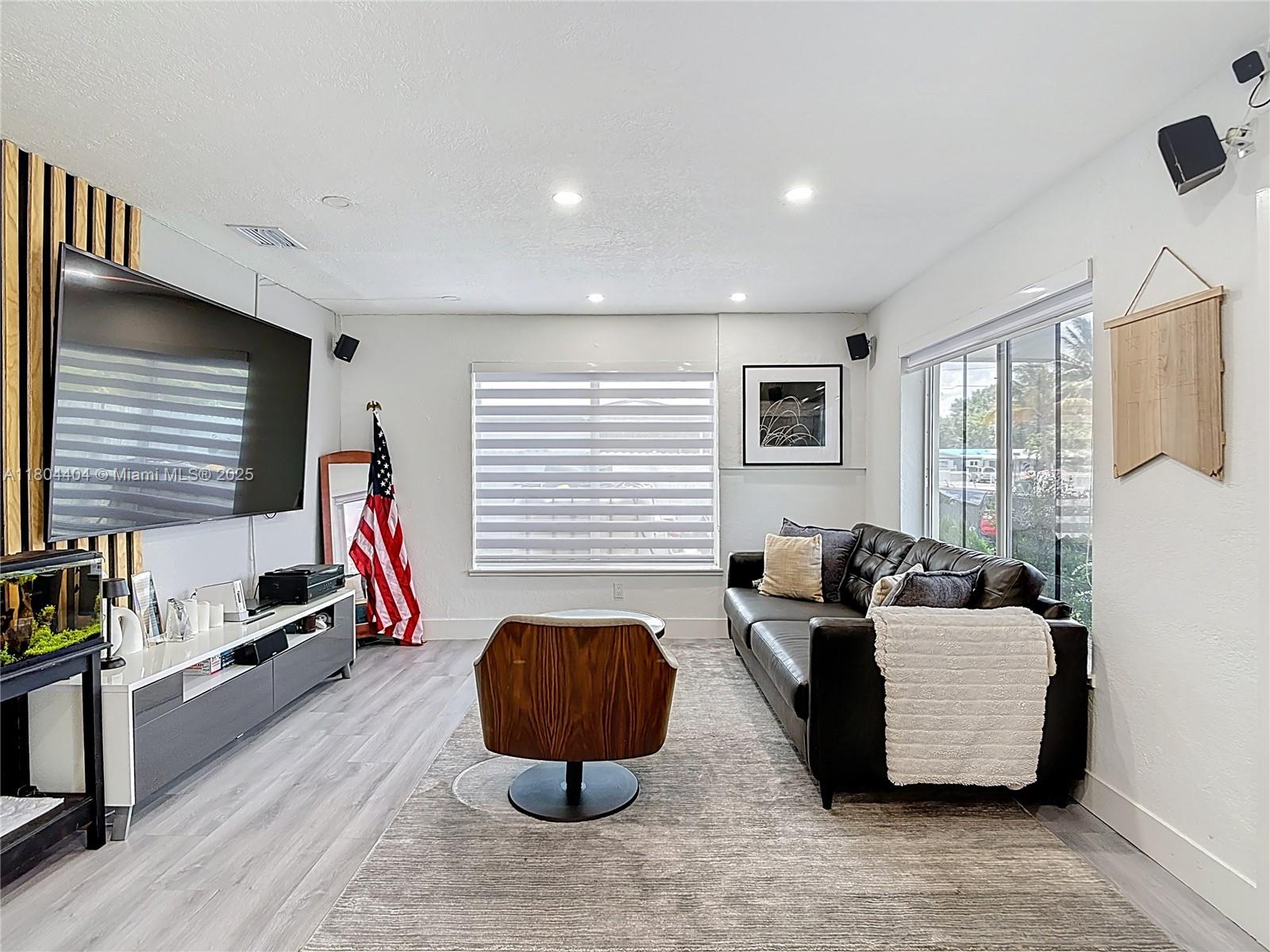 LAKE LUCERNE SEC 4 - Residential
