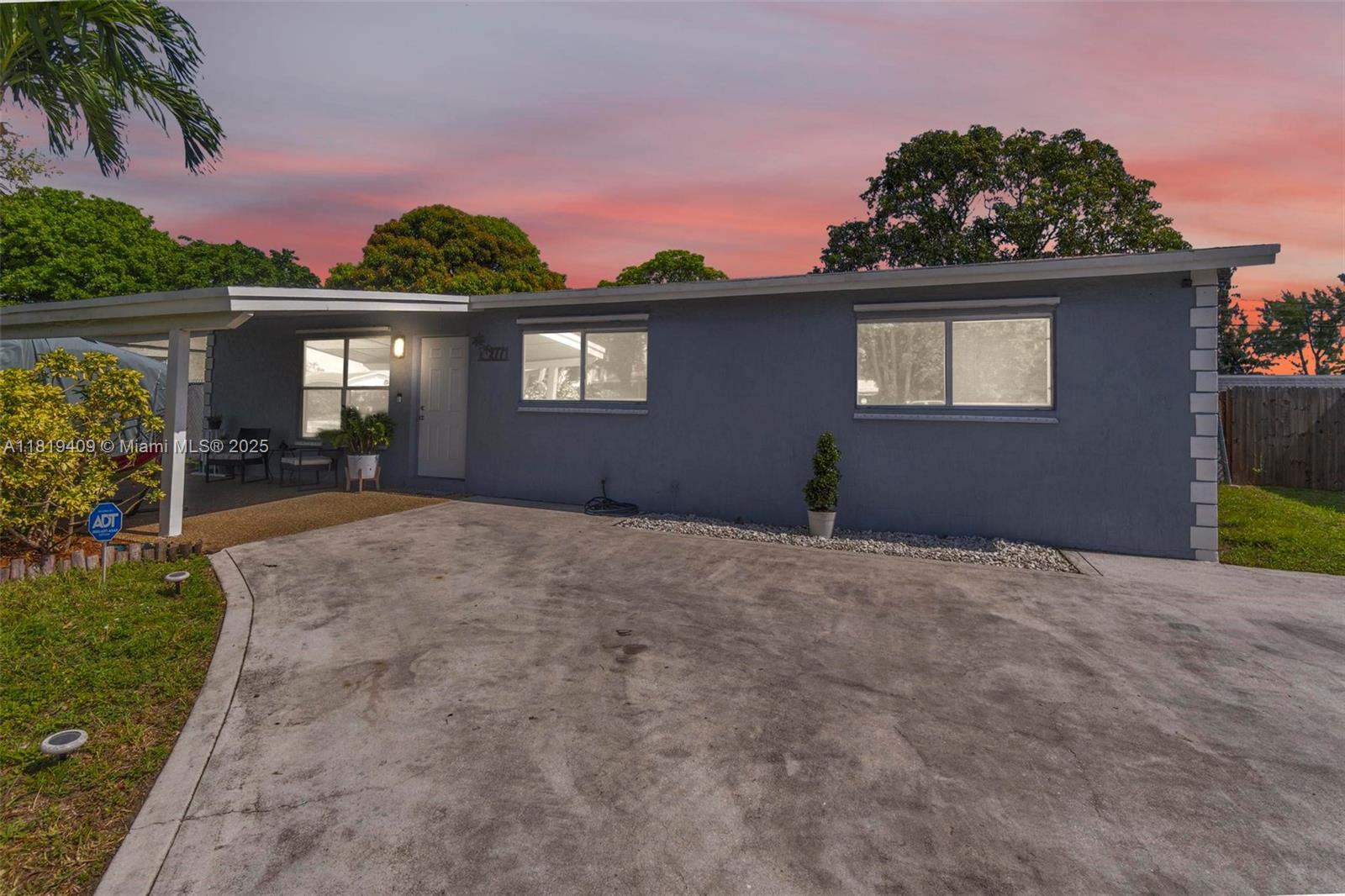 Property for Sale at 2771 Nw 25th St, Fort Lauderdale, Broward County, Florida - Bedrooms: 3 
Bathrooms: 2  - $419,700