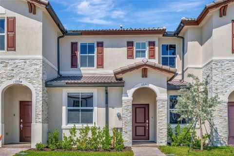 12206 NW 23rd Path Miami FL 33167