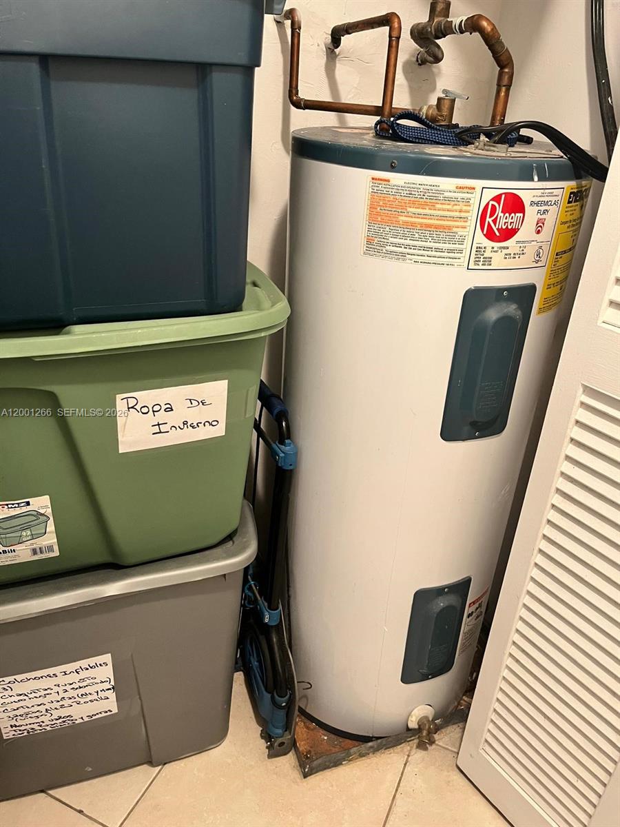 NO 11 PALM-AIRE COUNTRY C - Residential