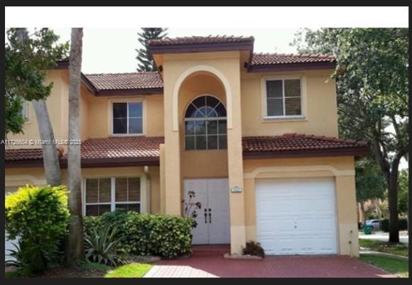 203 E Forest Oak Cir 203, Davie, Broward County, Florida - 3 Bedrooms  
3 Bathrooms - 