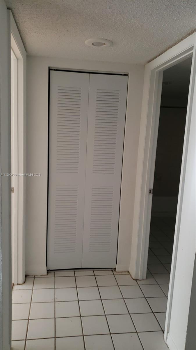 WINDWARD LAKES CONDO - Residential Lease