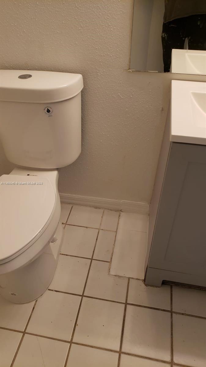 WINDWARD LAKES CONDO - Residential Lease