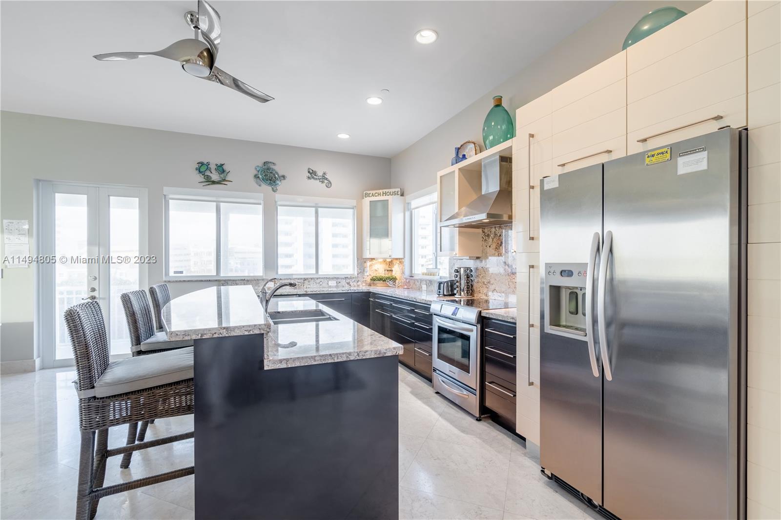 HOLLYWOOD BEACH - Residential