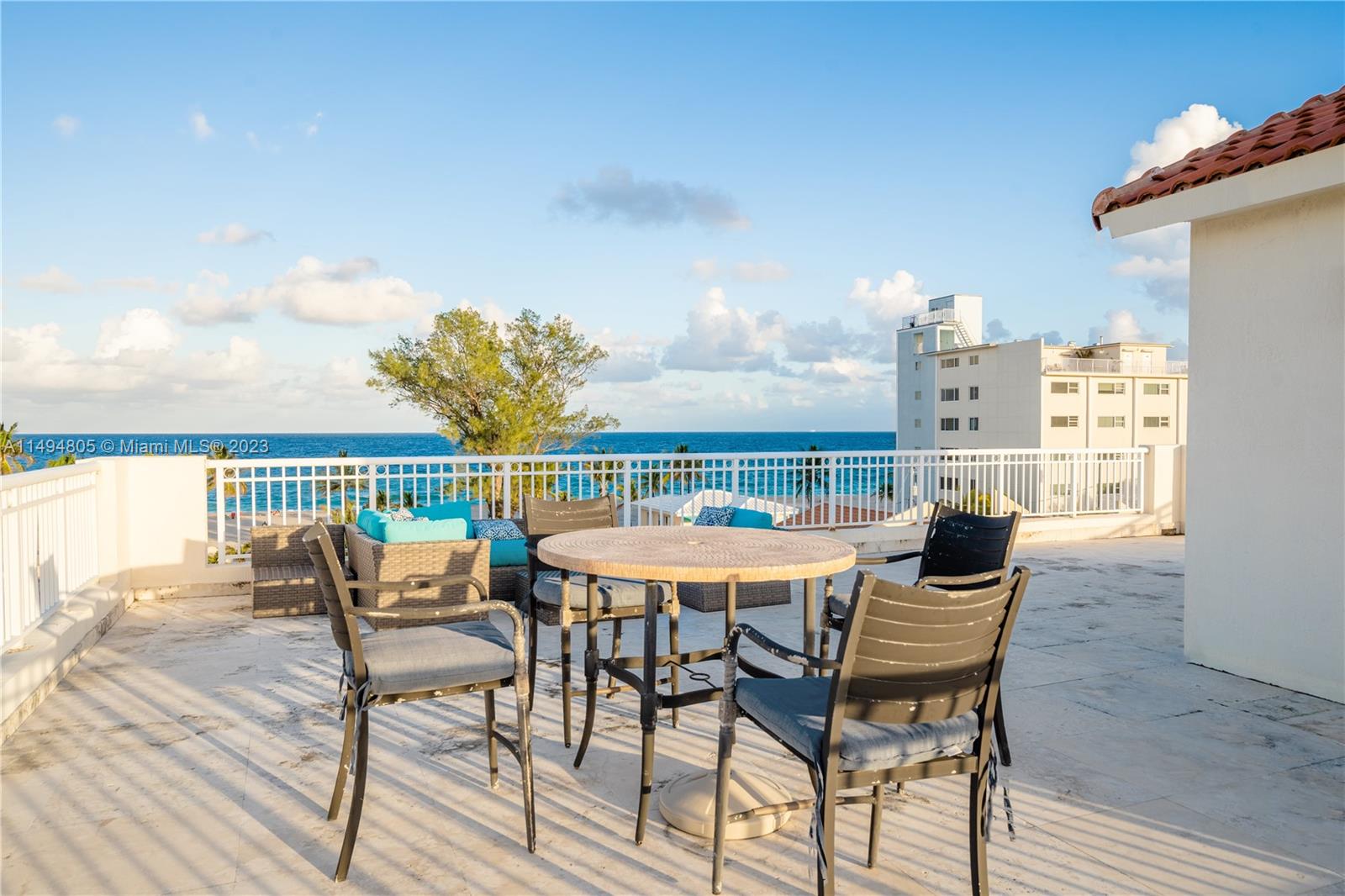 HOLLYWOOD BEACH - Residential