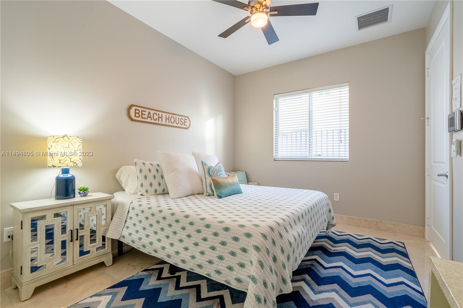 HOLLYWOOD BEACH - Residential