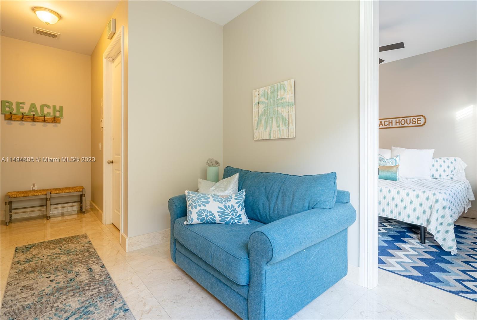 HOLLYWOOD BEACH - Residential