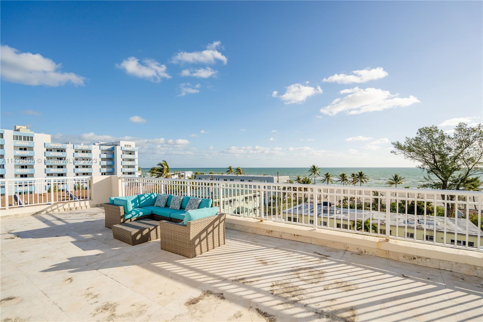 HOLLYWOOD BEACH - Residential