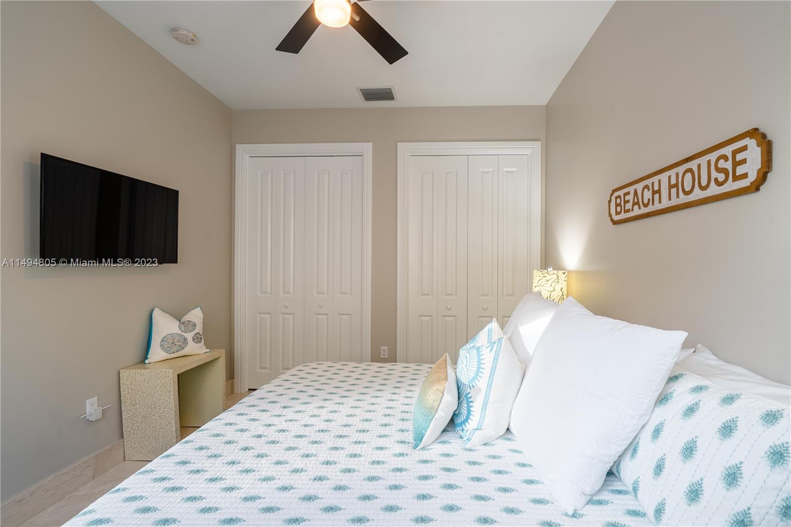 HOLLYWOOD BEACH - Residential