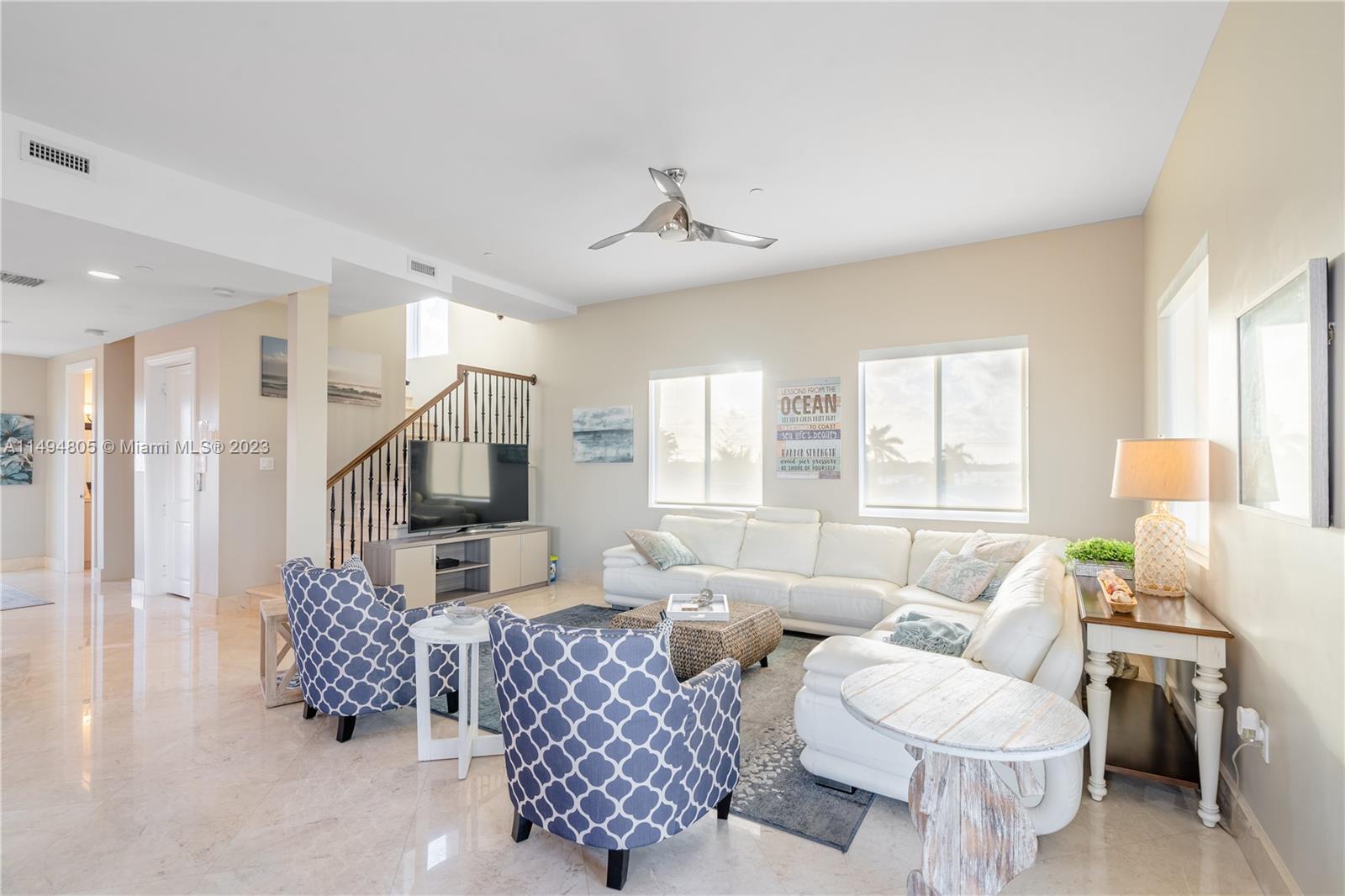 HOLLYWOOD BEACH - Residential