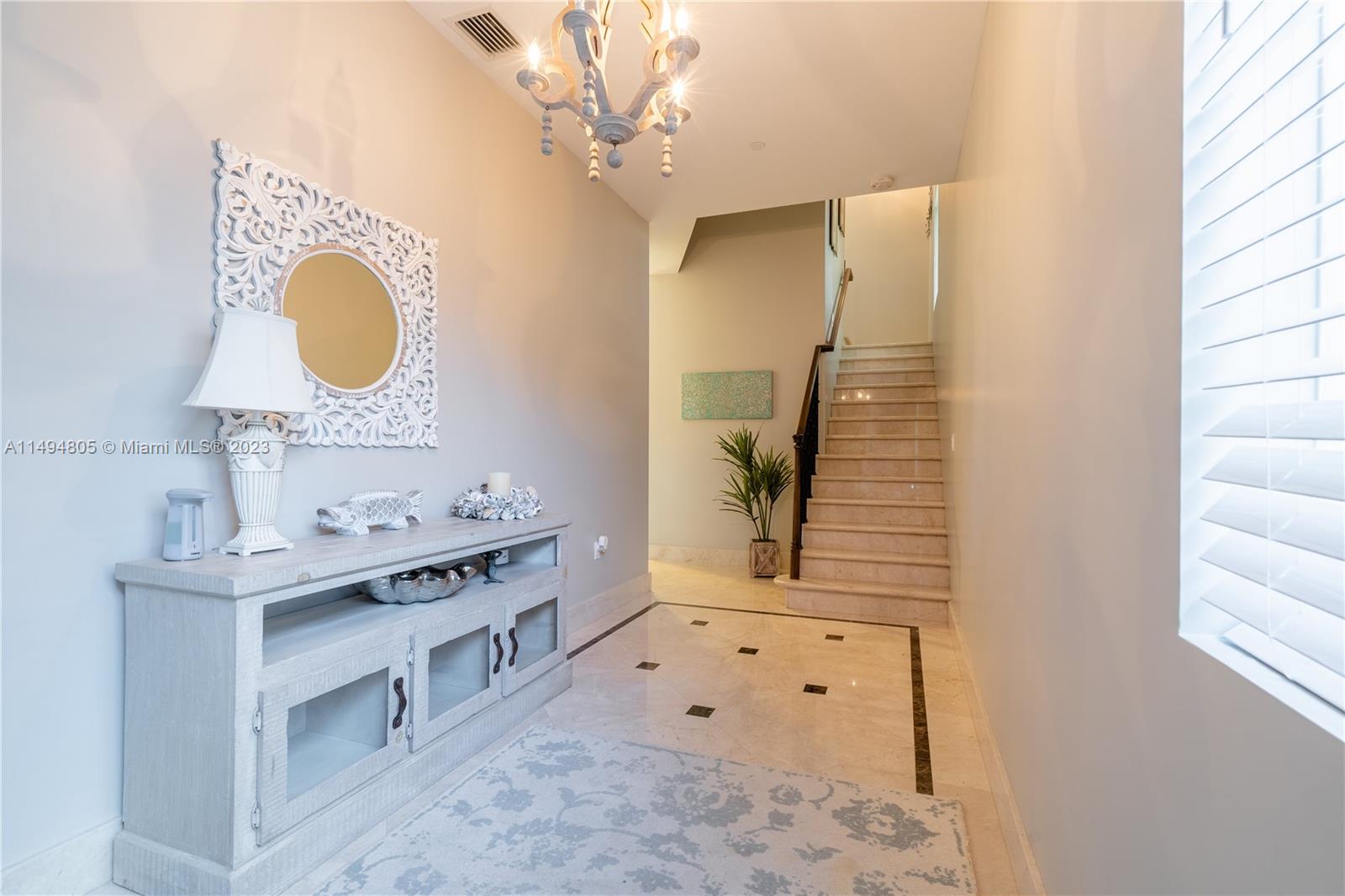 HOLLYWOOD BEACH - Residential