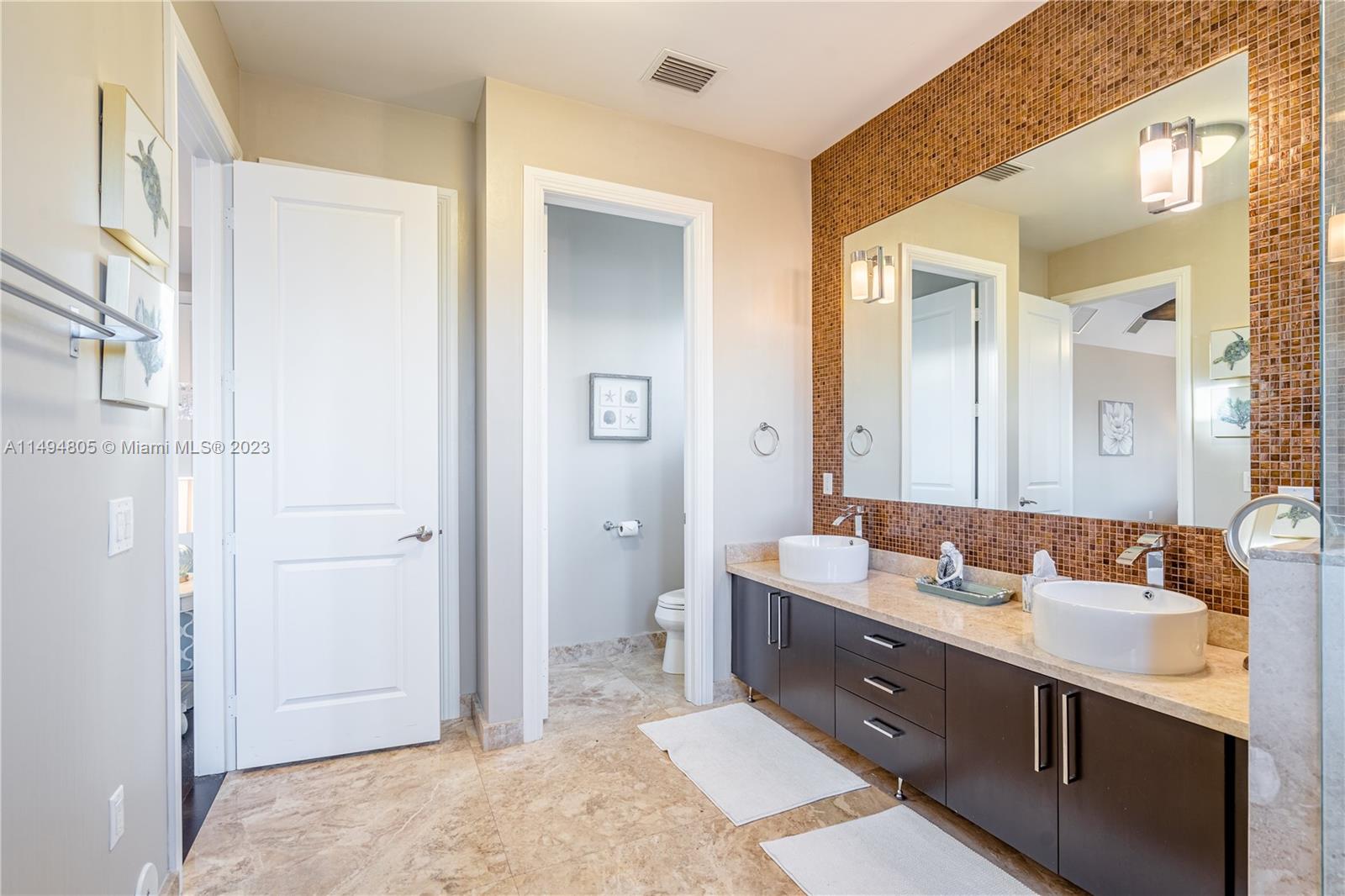 HOLLYWOOD BEACH - Residential