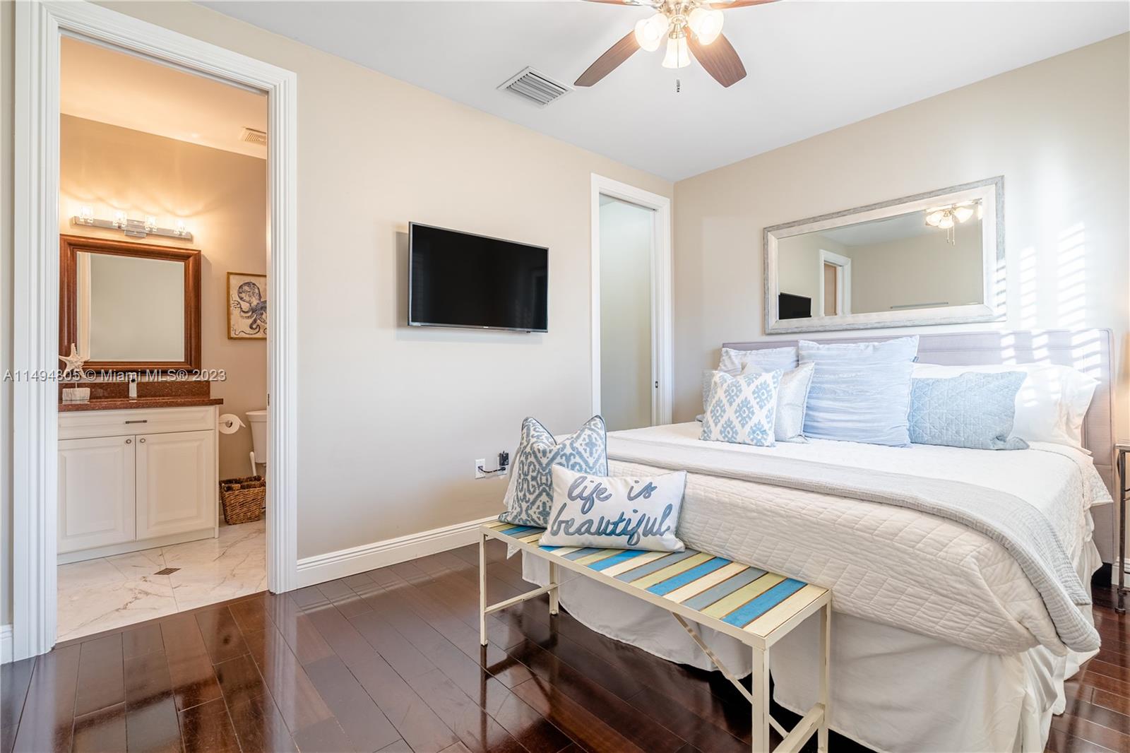 HOLLYWOOD BEACH - Residential