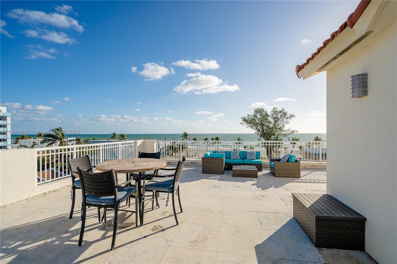 HOLLYWOOD BEACH - Residential