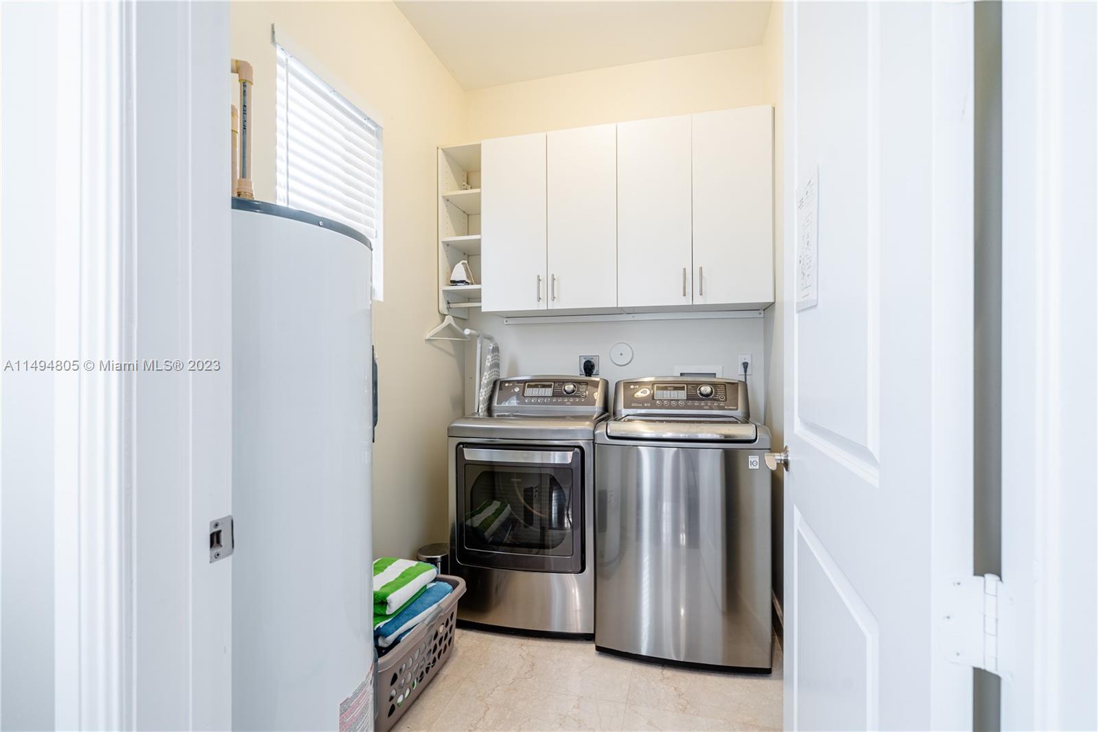 HOLLYWOOD BEACH - Residential