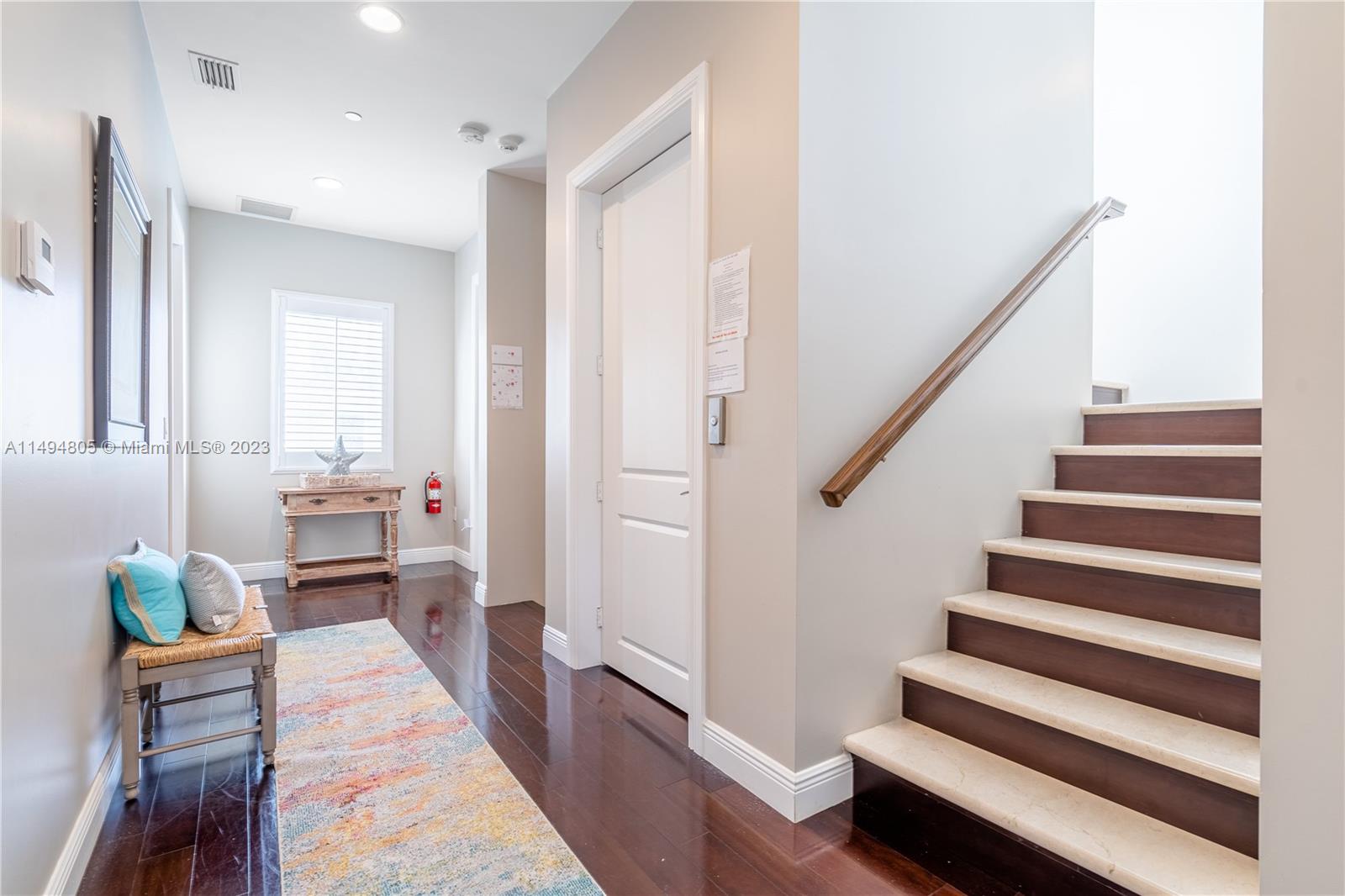 HOLLYWOOD BEACH - Residential