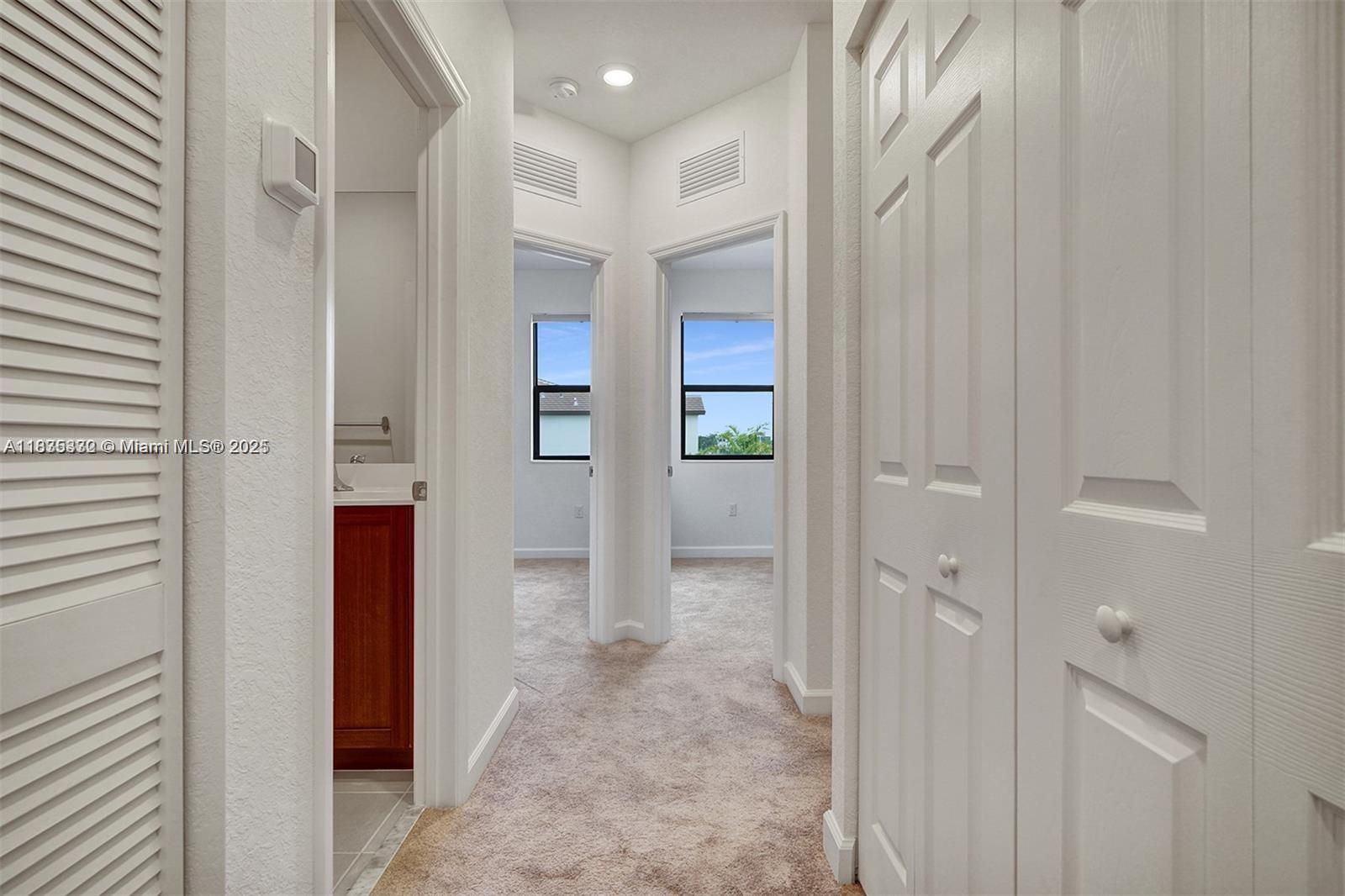 STELLAR PEMBROKE PINES - Residential Lease