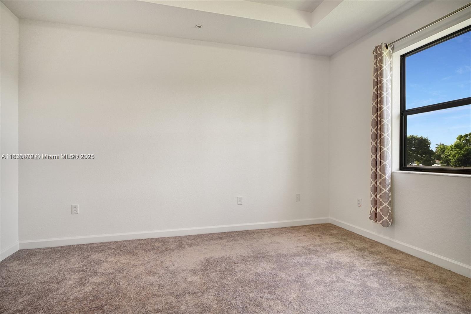 STELLAR PEMBROKE PINES - Residential Lease