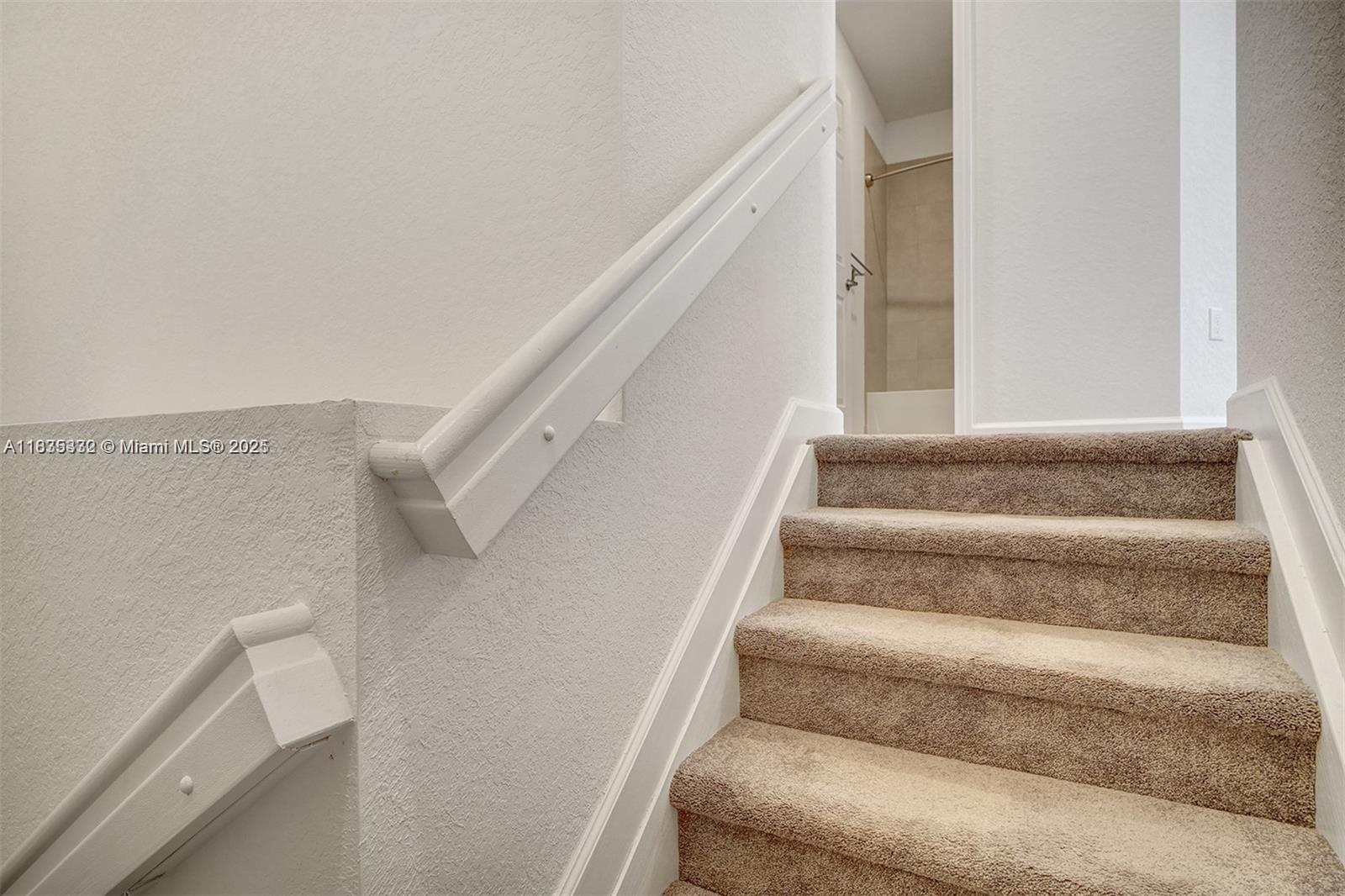 STELLAR PEMBROKE PINES - Residential Lease