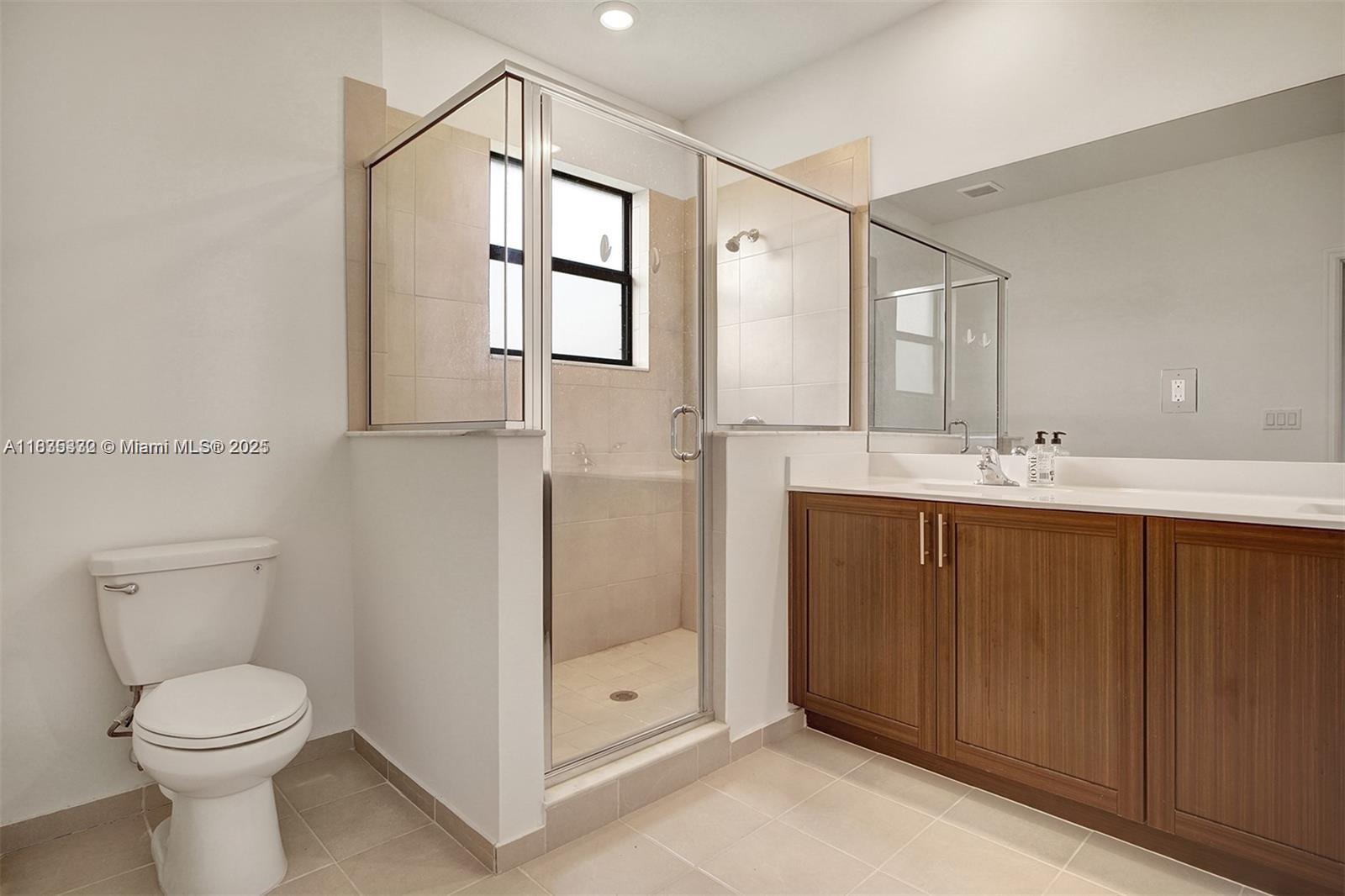 STELLAR PEMBROKE PINES - Residential Lease