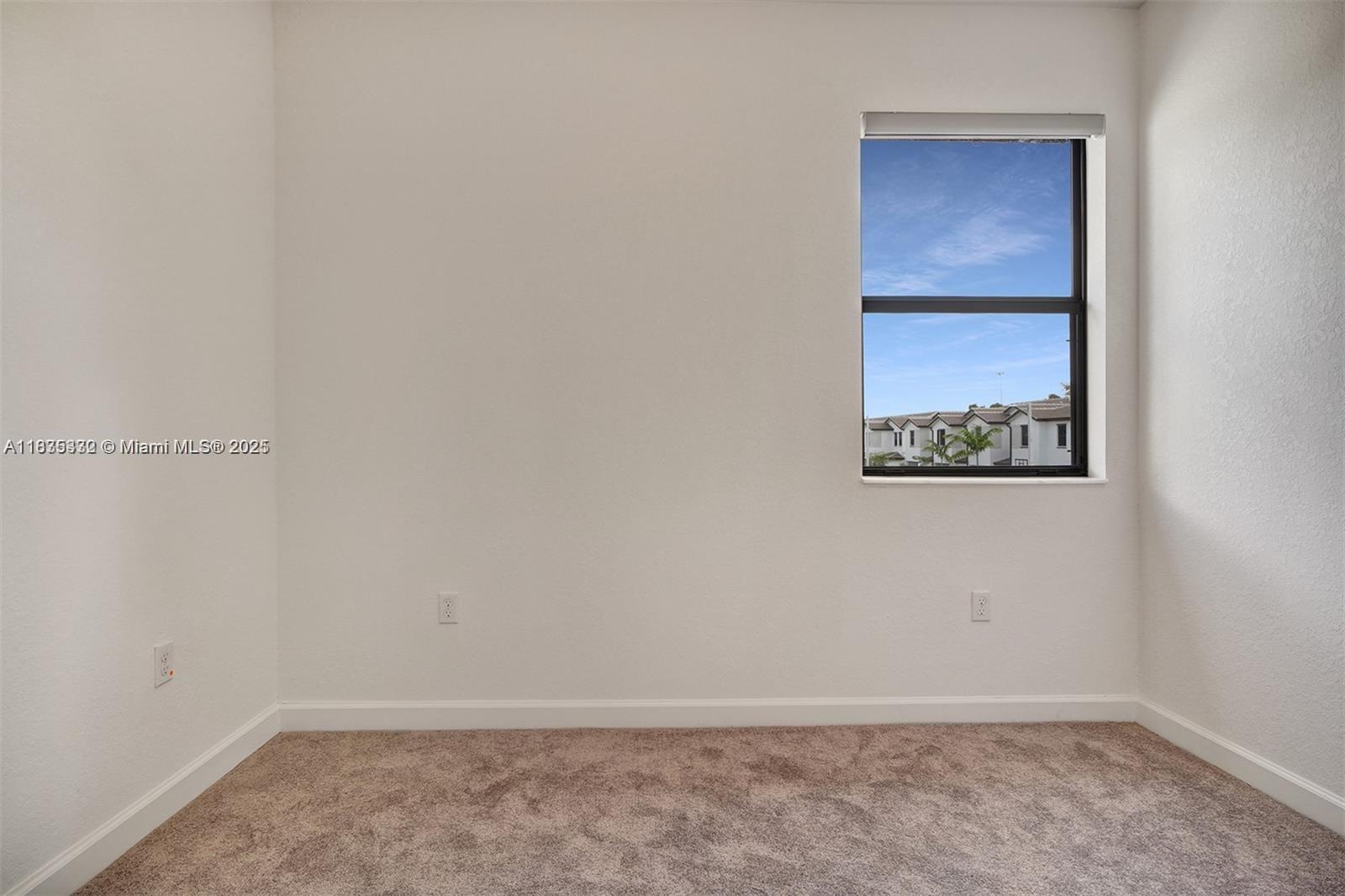 STELLAR PEMBROKE PINES - Residential Lease