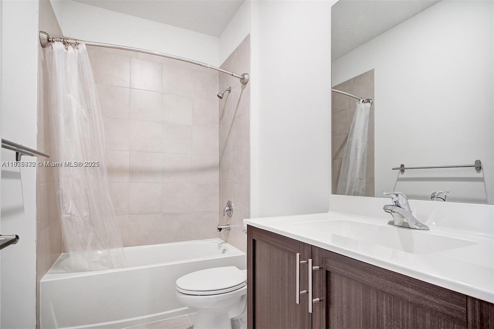 STELLAR PEMBROKE PINES - Residential Lease