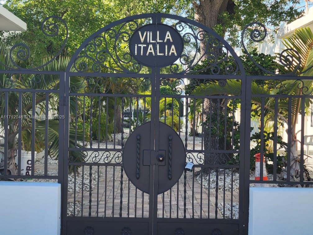 1725 Calais Dr 6