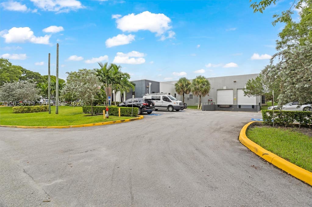 Photo of 2775 NW 63rd Ct, Fort Lauderdale, FL 33309 (MLS # A12036779)