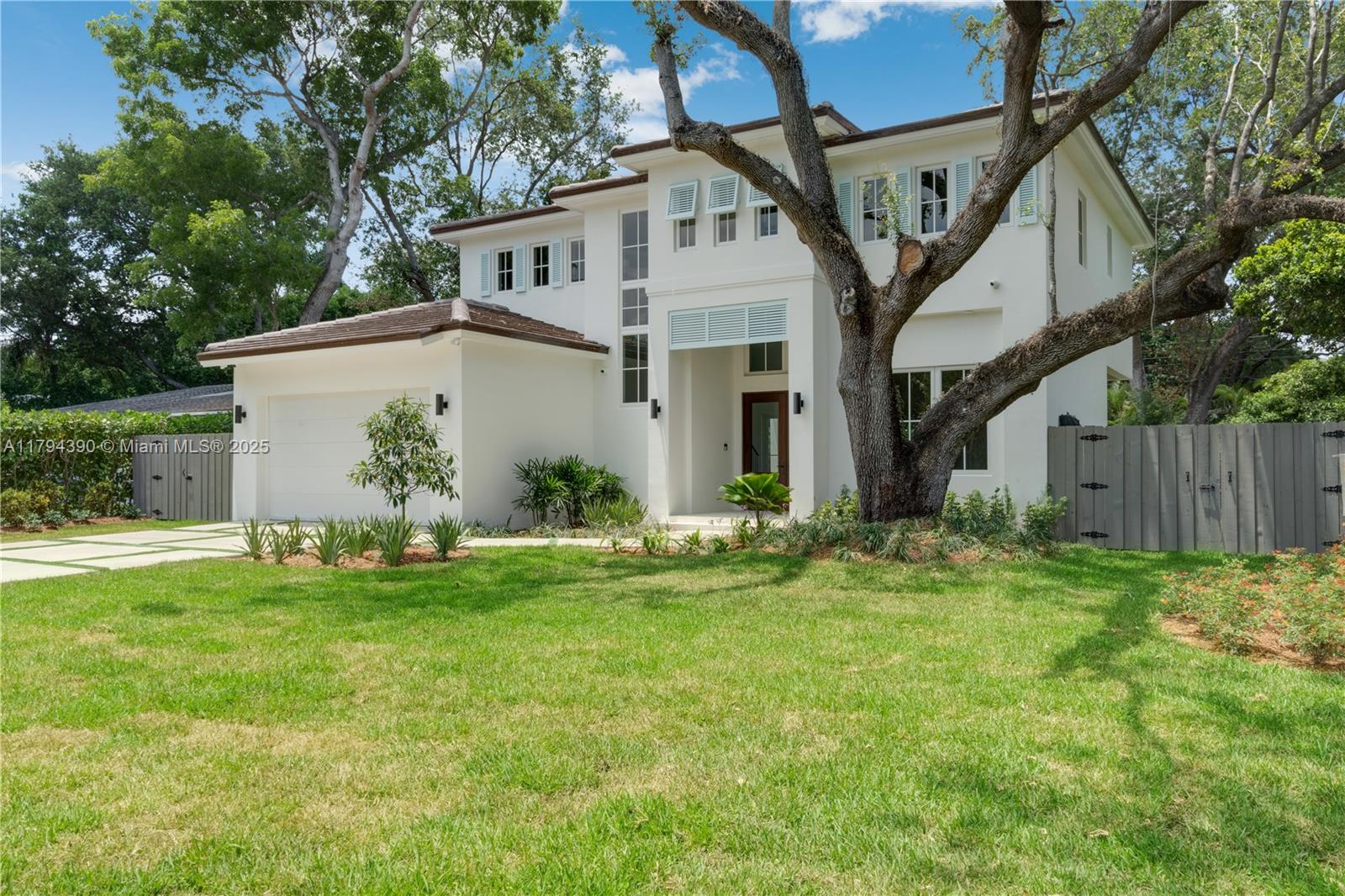 6747 SW 77th Ter