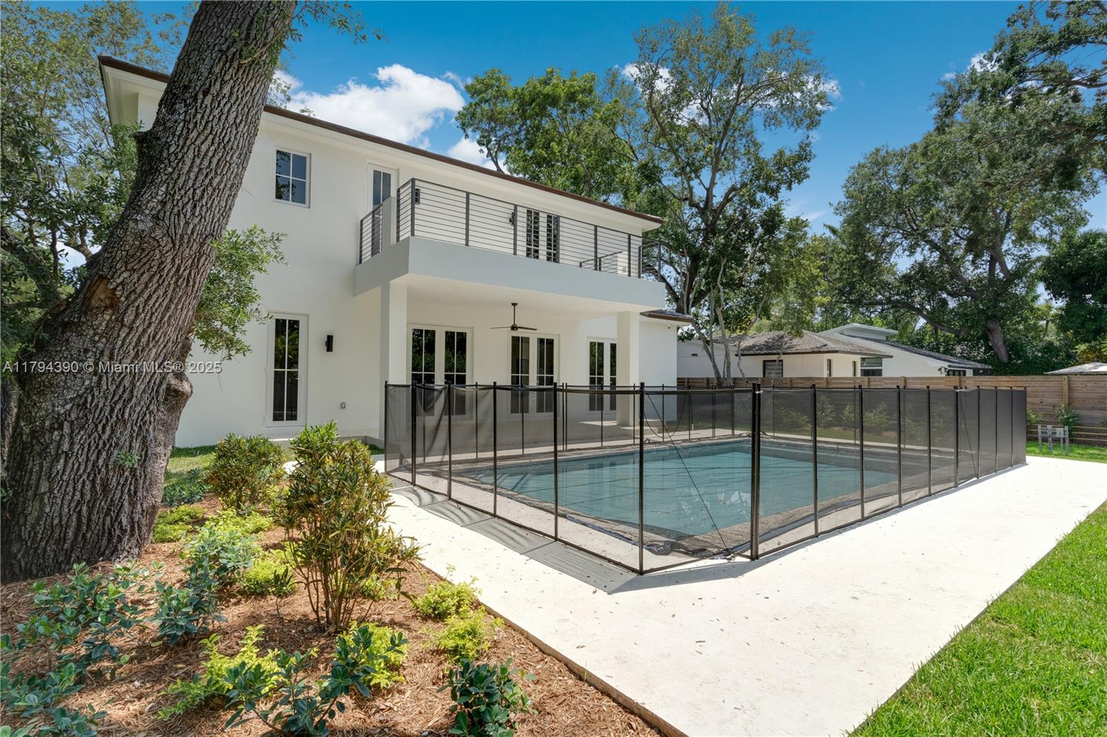 WEST LARKIN PARK - Residential