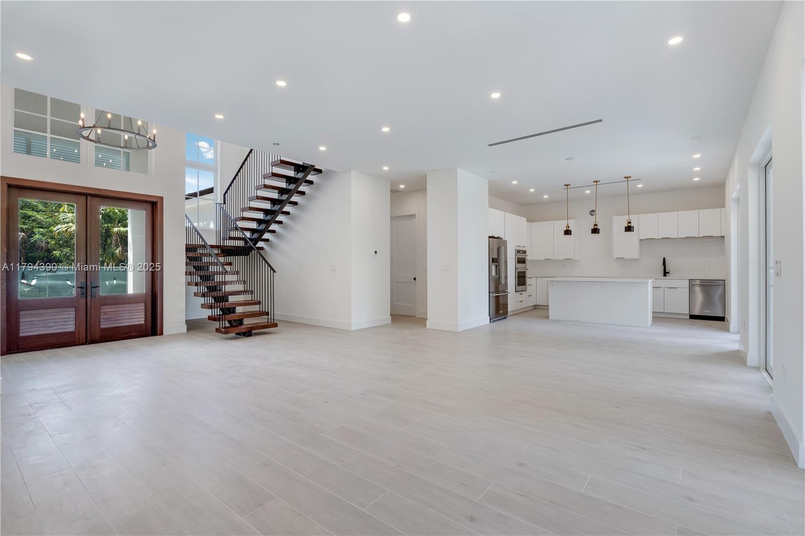 6747 SW 77th Ter