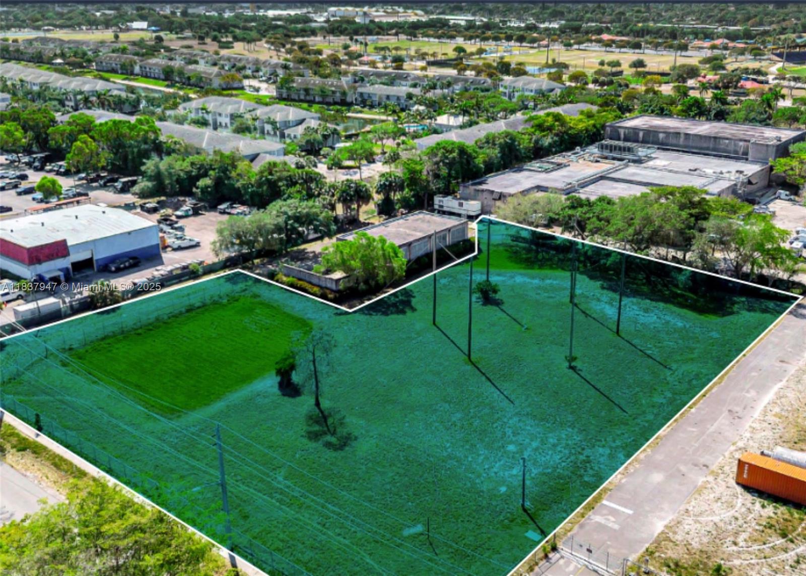 Ideal site for Parking, IOS
• Located in Central Broward
between I-95 and the FL
Turnpike