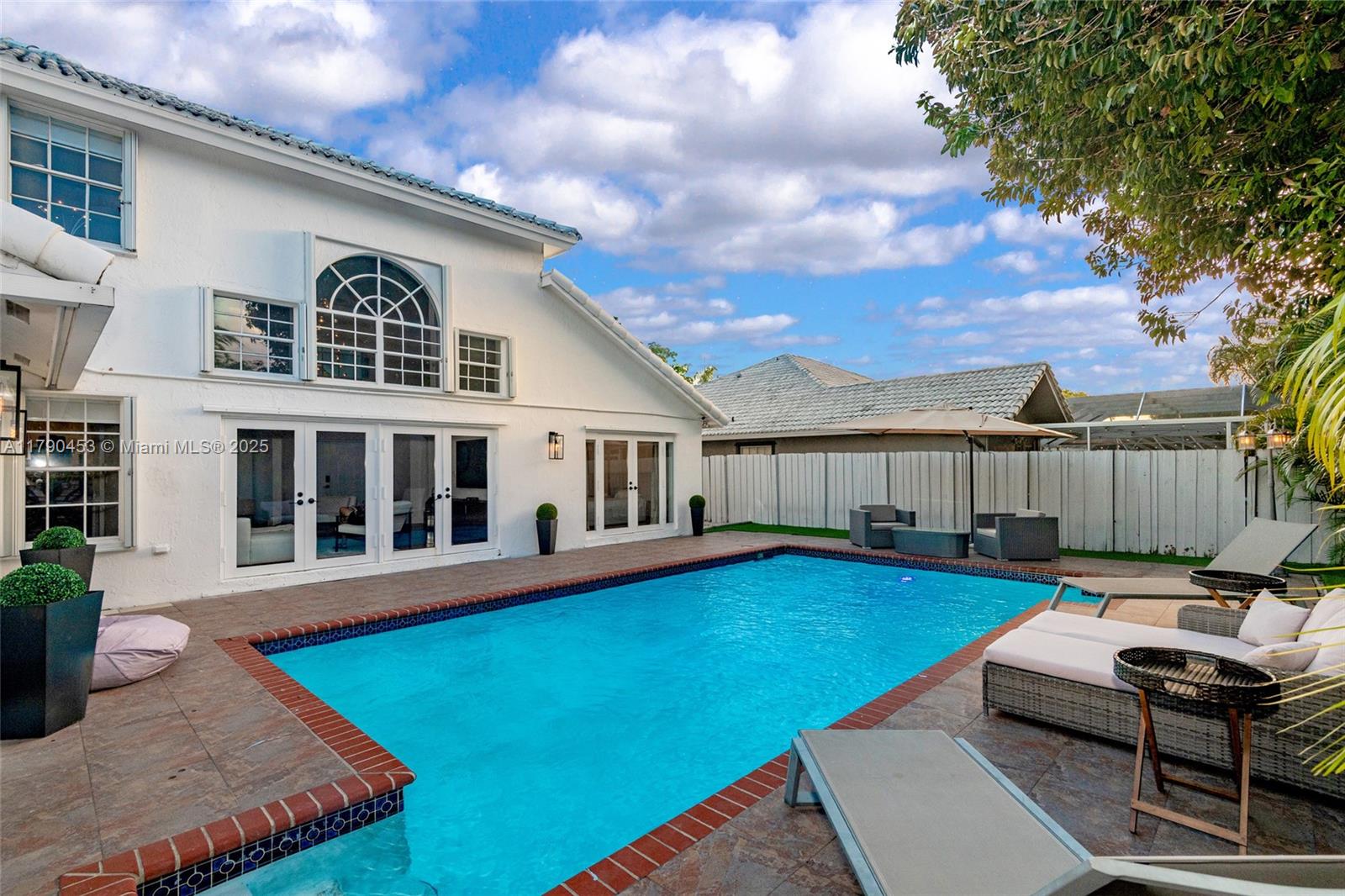 9431 Sw 212th Ter, Cutler Bay, Miami-Dade County, Florida - 4 Bedrooms  
3 Bathrooms - 