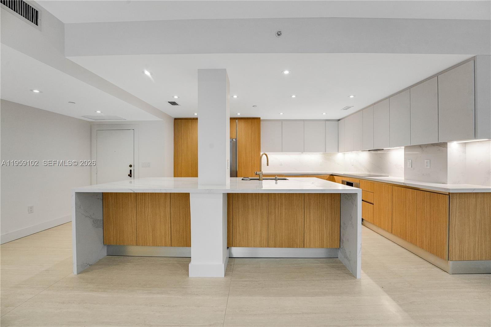 THE EMERALDBAY @ KEY COLO - Residential