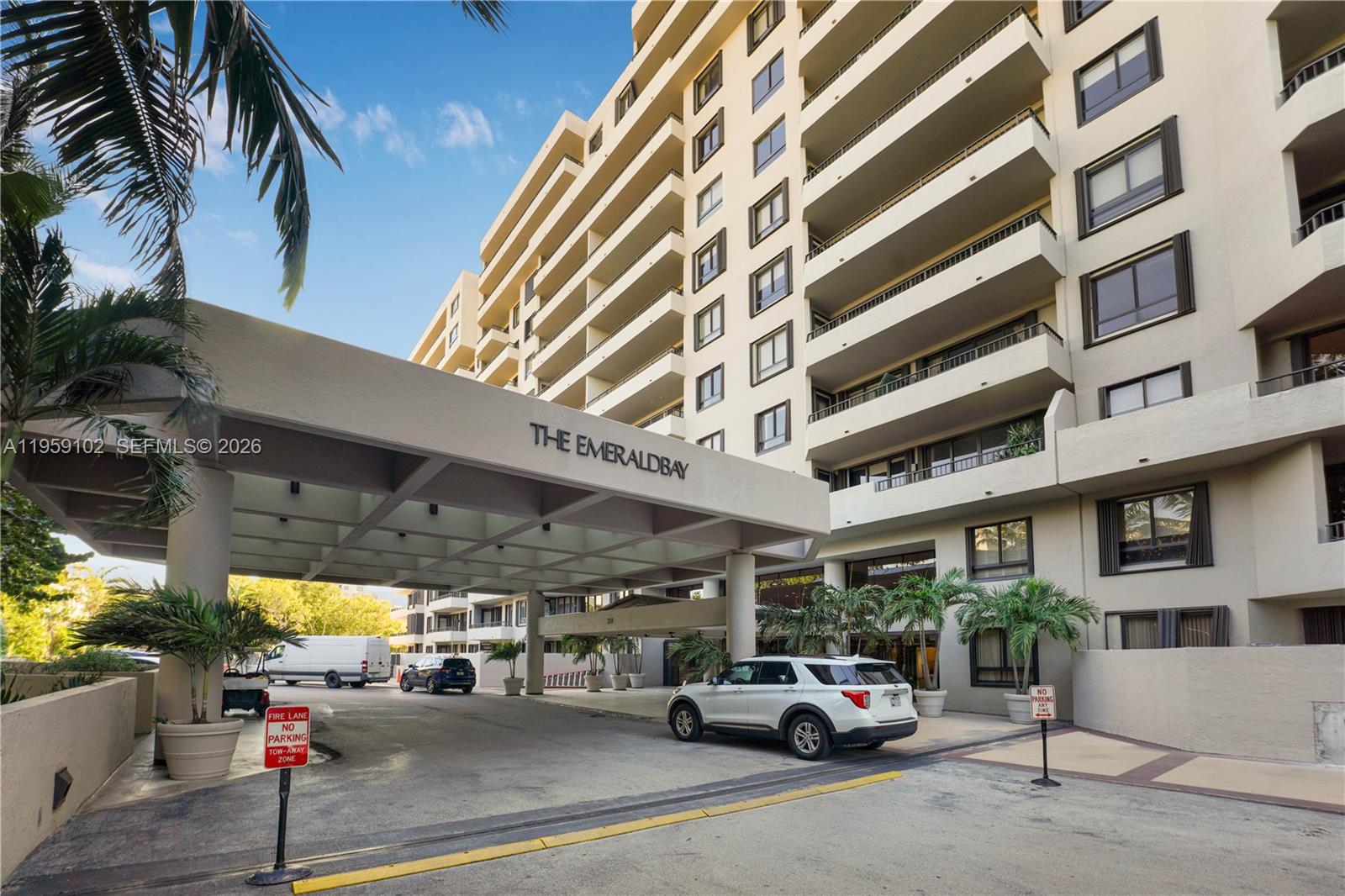 THE EMERALDBAY @ KEY COLO - Residential