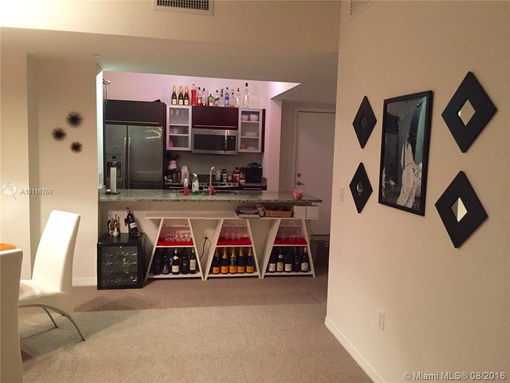 THE PLAZA 901 BRICKELL CO - Residential Lease