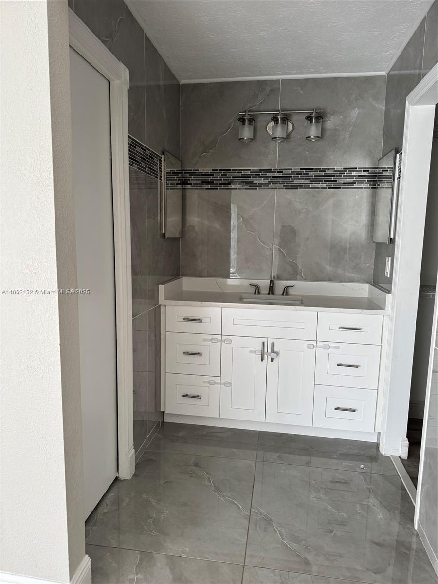 PORT ST LUCIE SECTION 19 - Residential