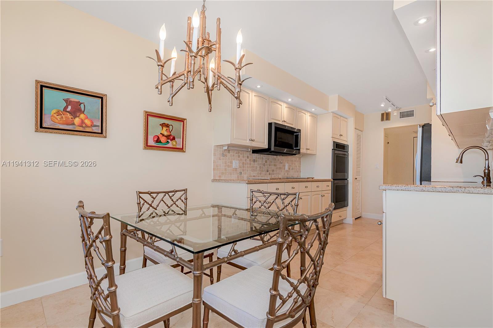 AQUARIUS CONDO - Residential