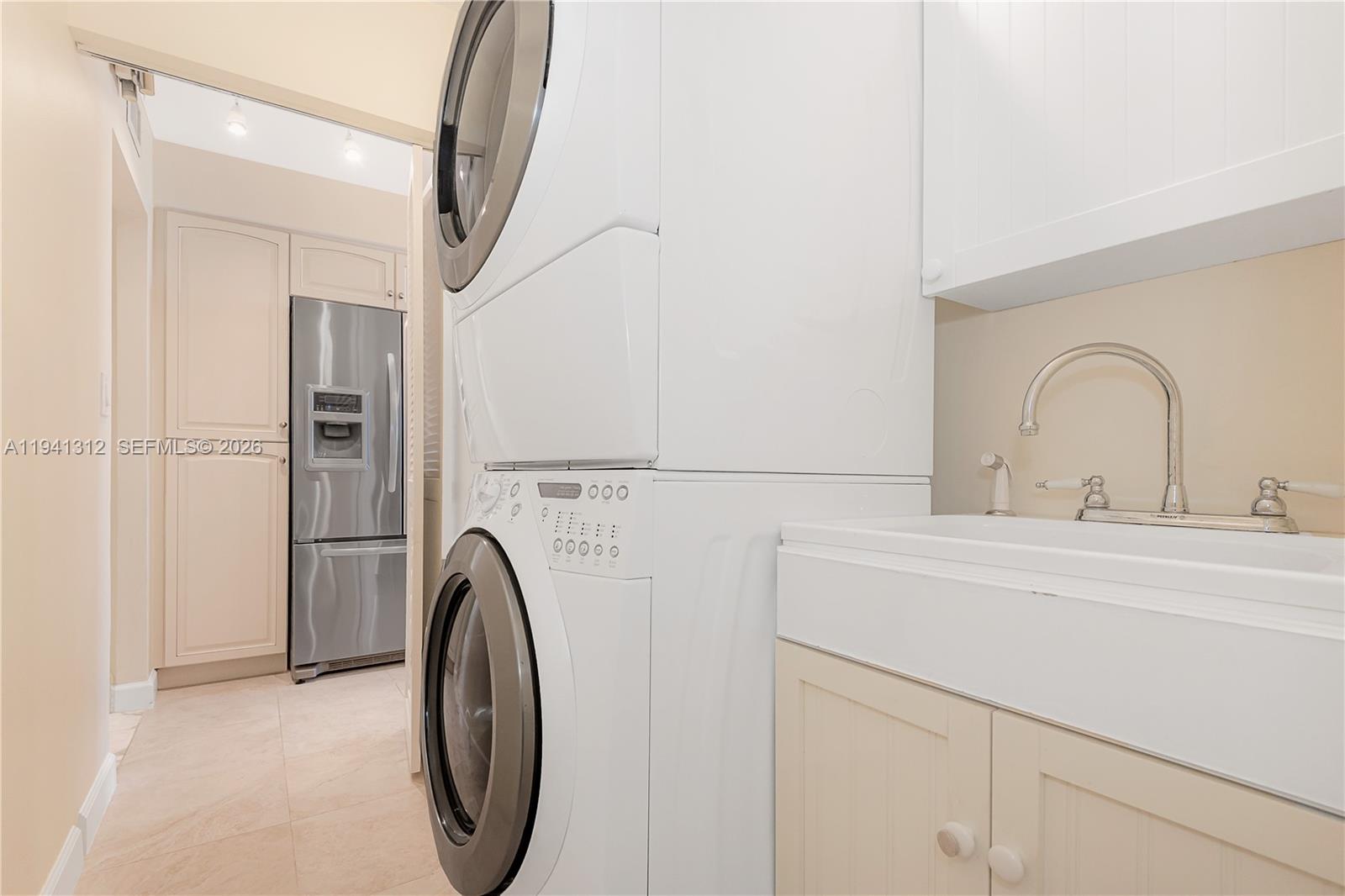 AQUARIUS CONDO - Residential