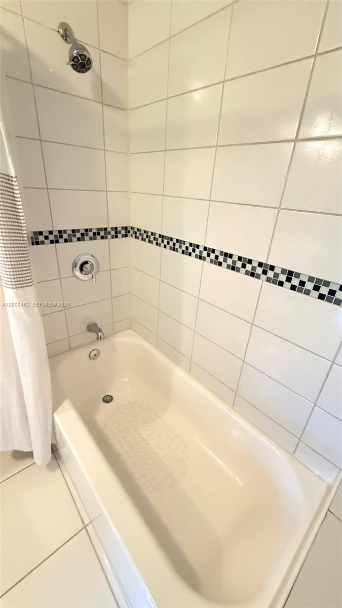 SNAPPER VILLAGE PHASE I S - Residential Lease