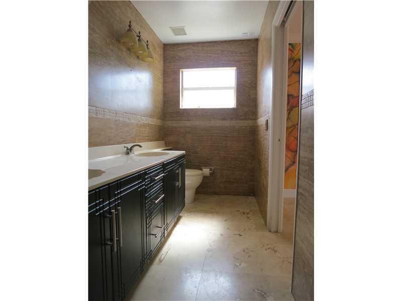 PATIO HOMES OF DORAL PINE - Residential